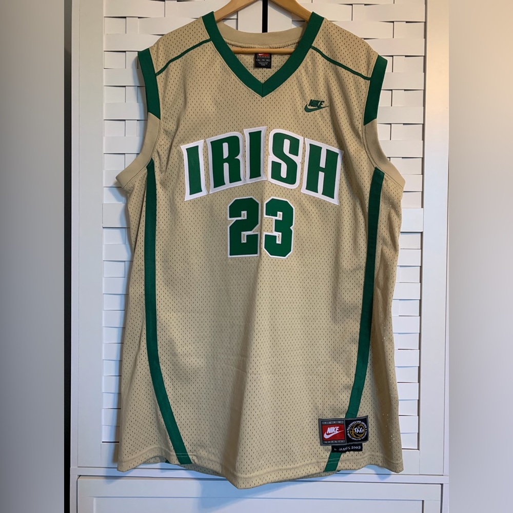 ☘️VINTAGE LEBRON JAMES HIGH SCHOOL JERSEY☘️